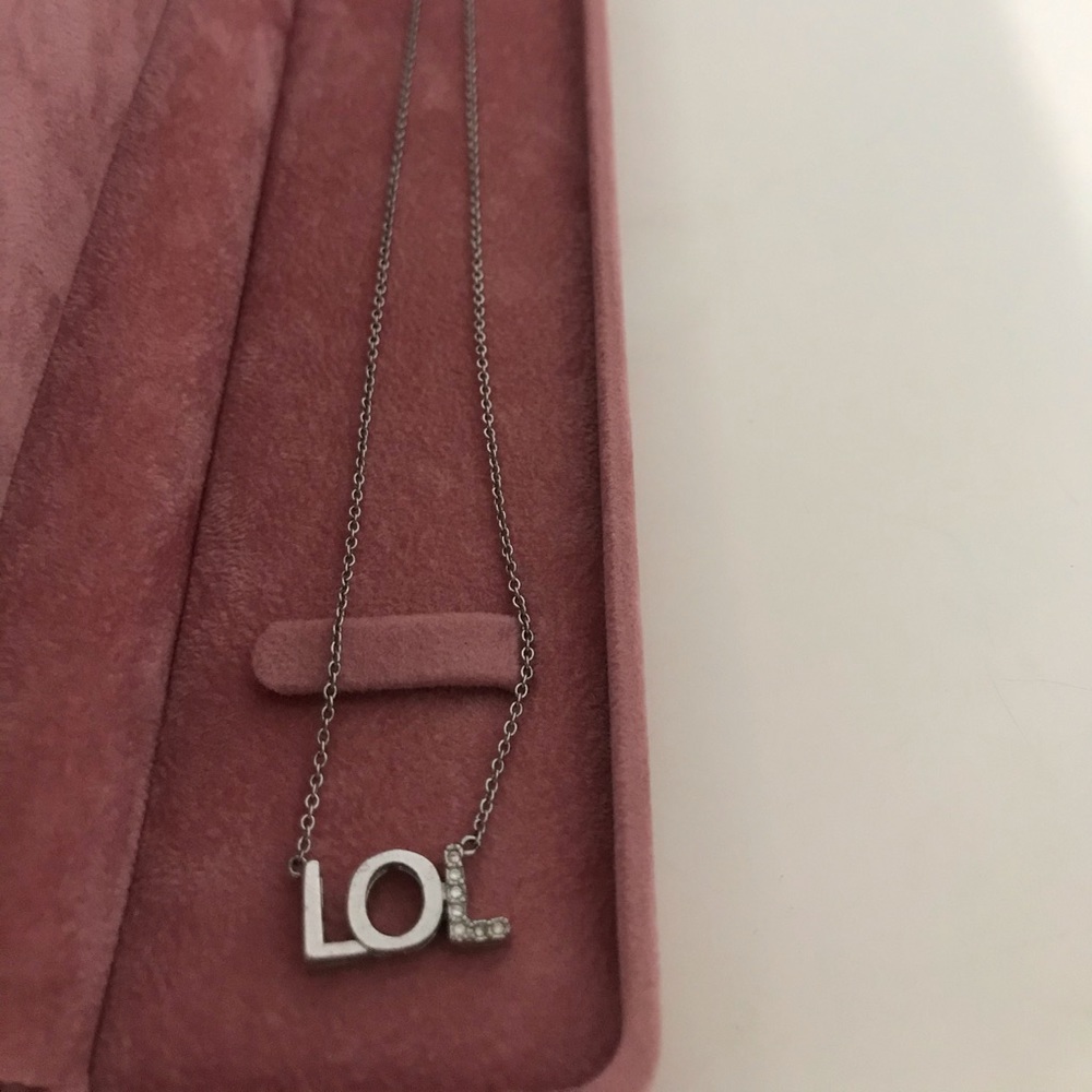 LOL necklace great condition! Supper cute!!